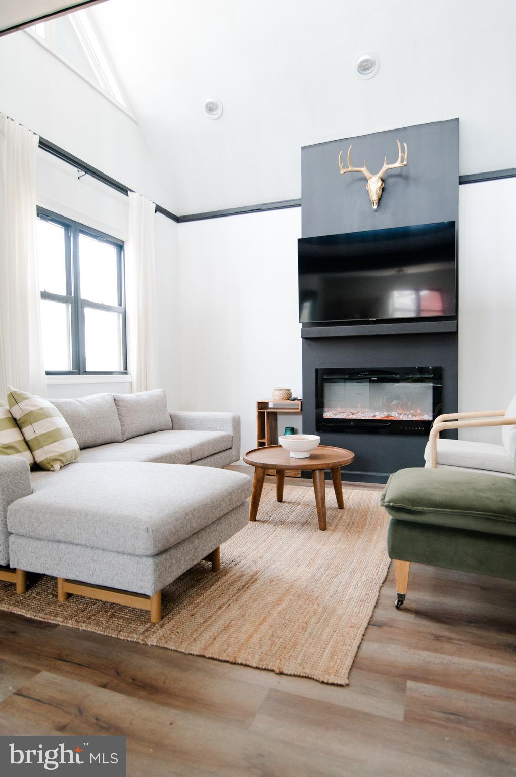 1788 Rolling Hills Dr