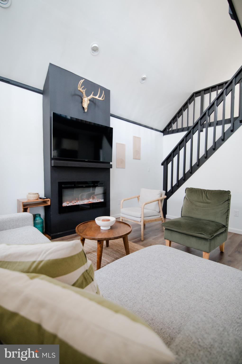 1788 Rolling Hills Dr