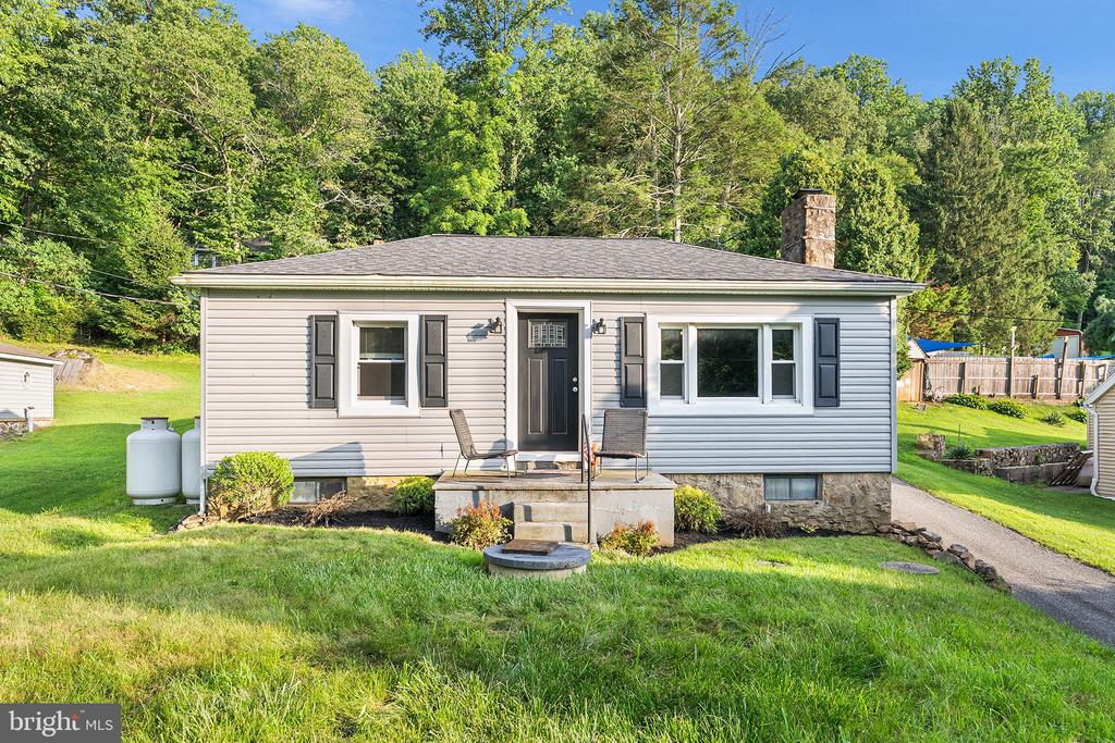 2354 Polk Valley Rd