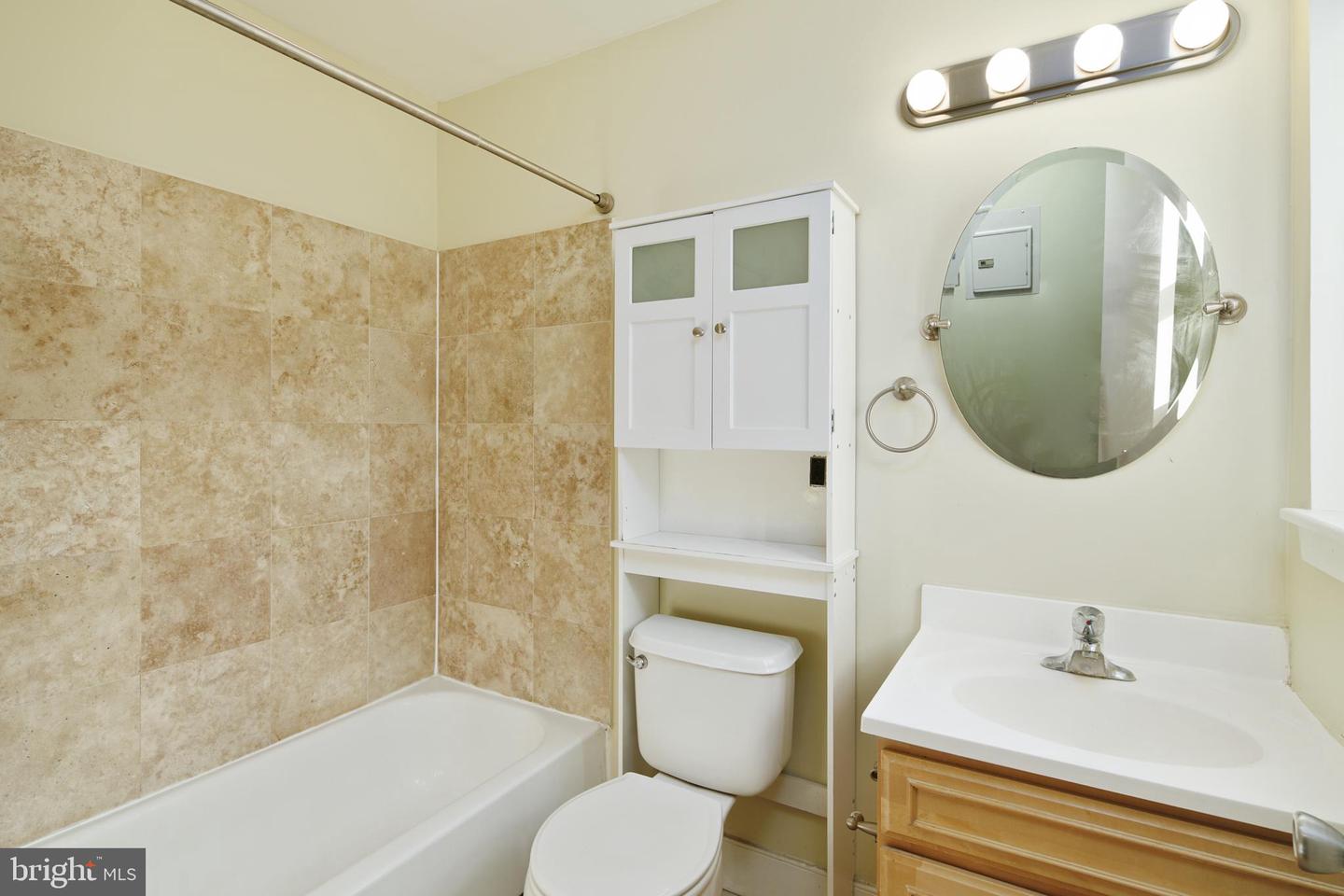 2112 Christian St #B