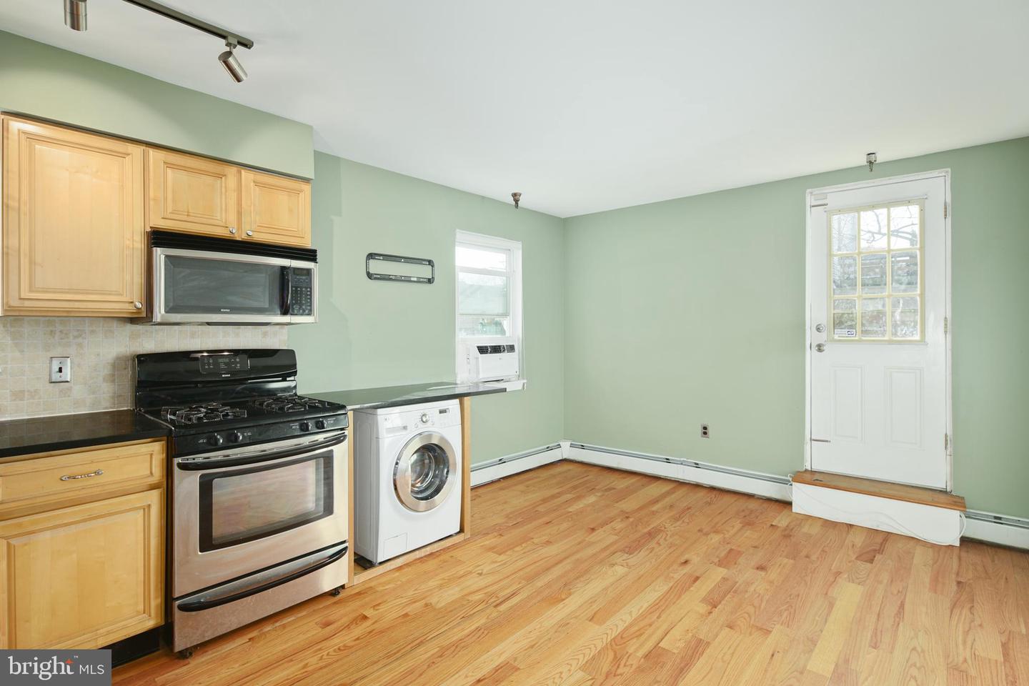 2112 Christian St #B