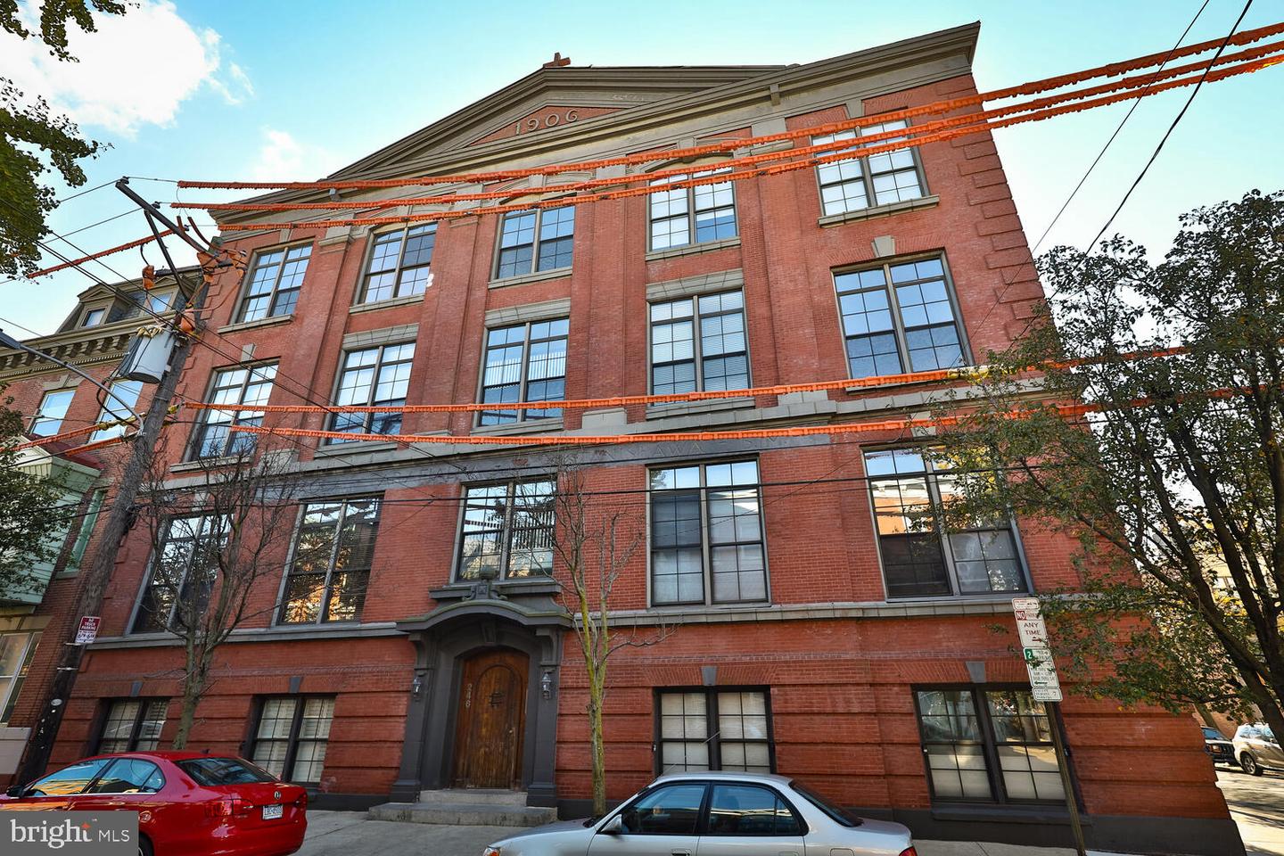 246 Fitzwater St #2