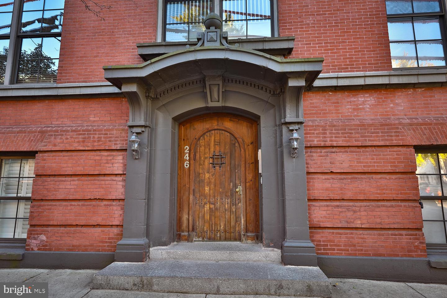 246 Fitzwater St #2