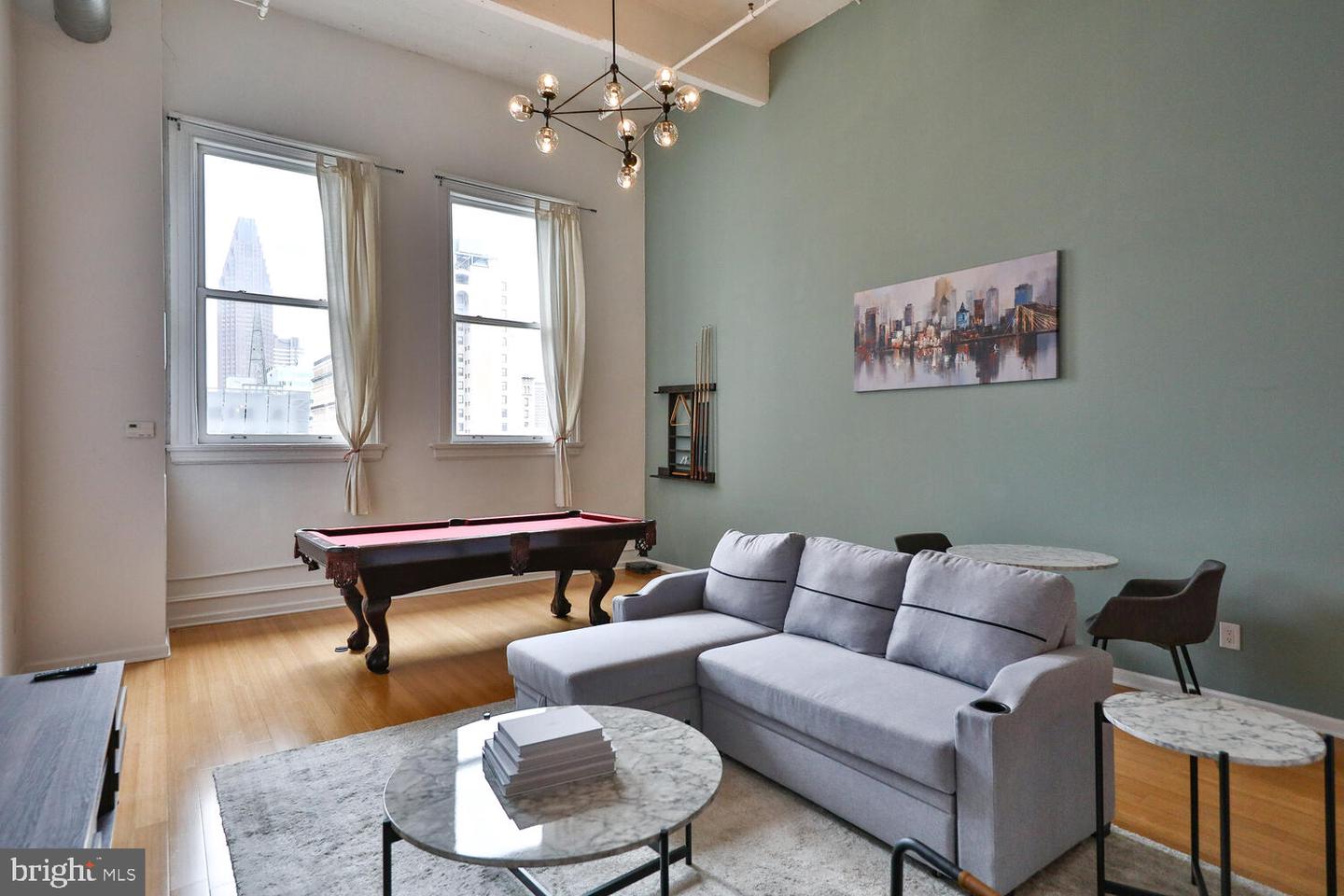 1228-32 Arch St #8c