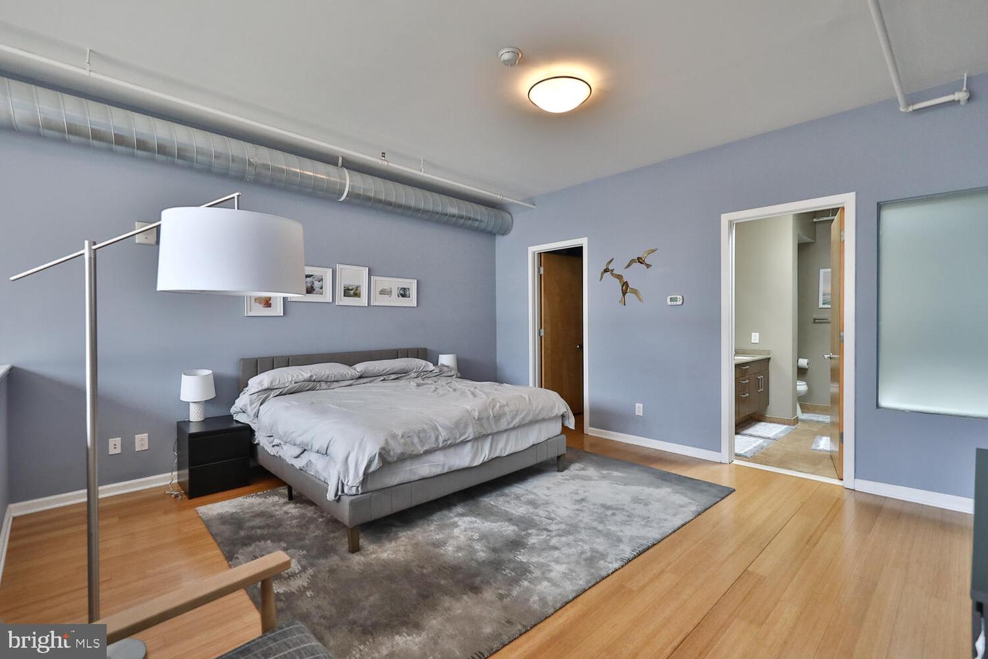 1228-32 Arch St #8c