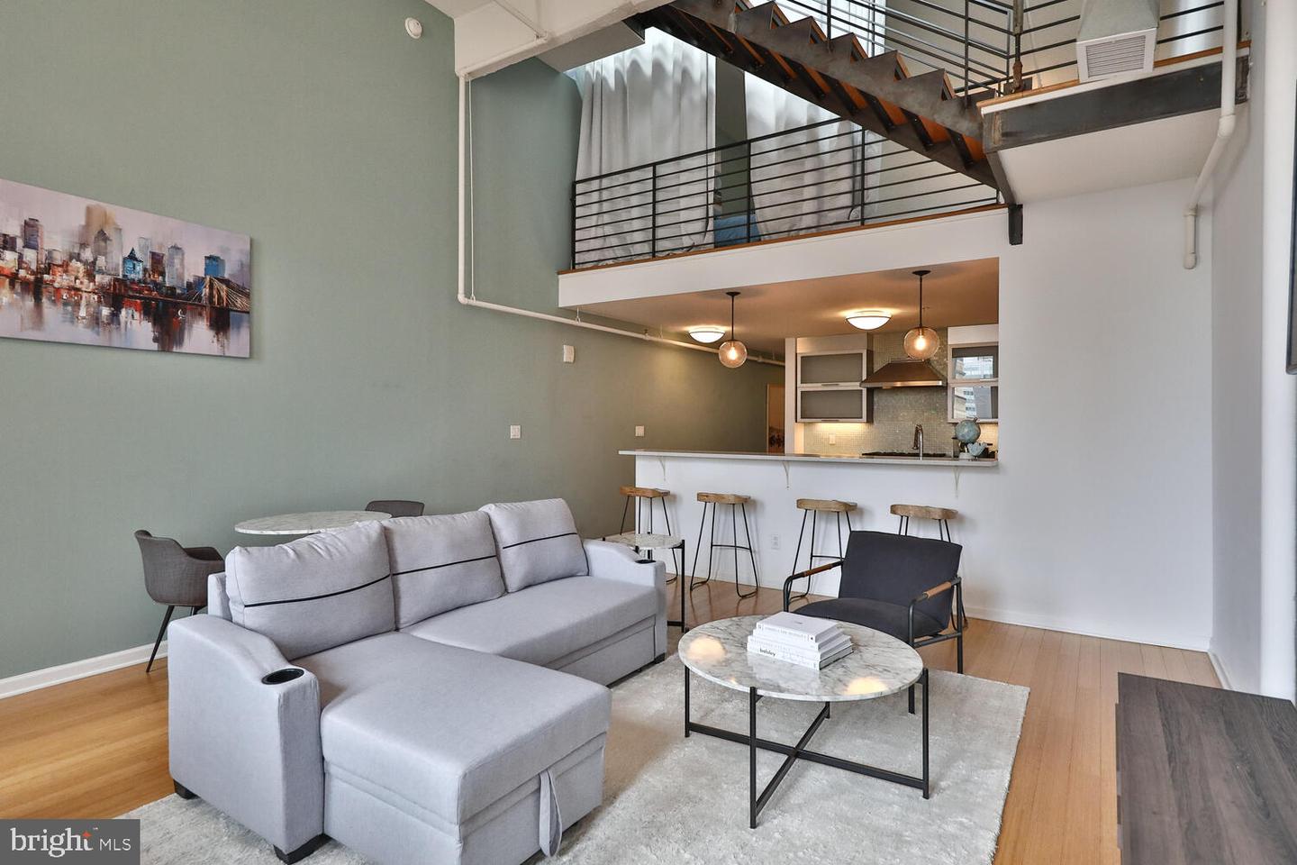 1228-32 Arch St #8c