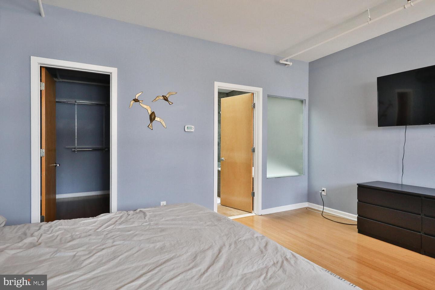 1228-32 Arch St #8c