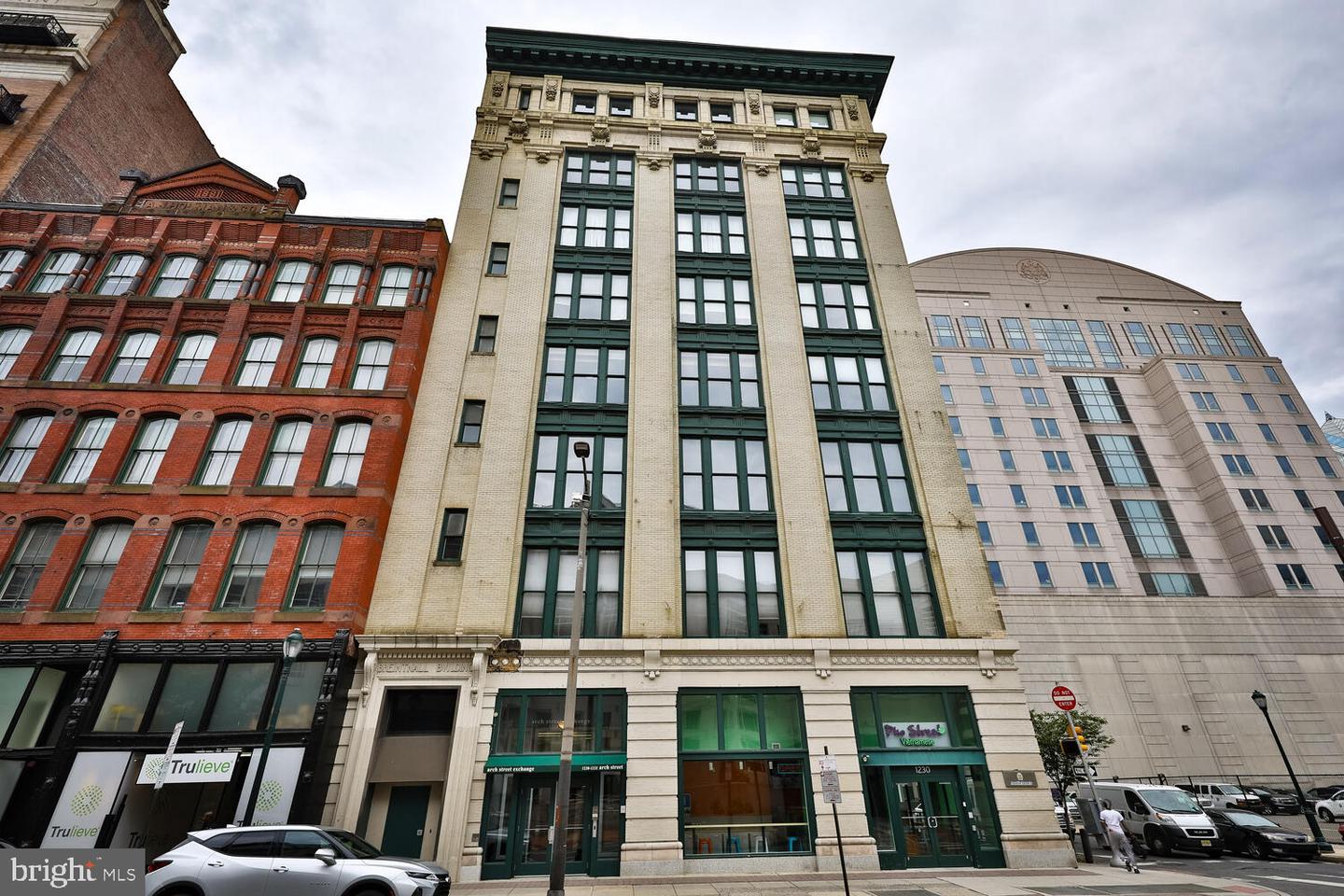 1228-32 Arch St #8c