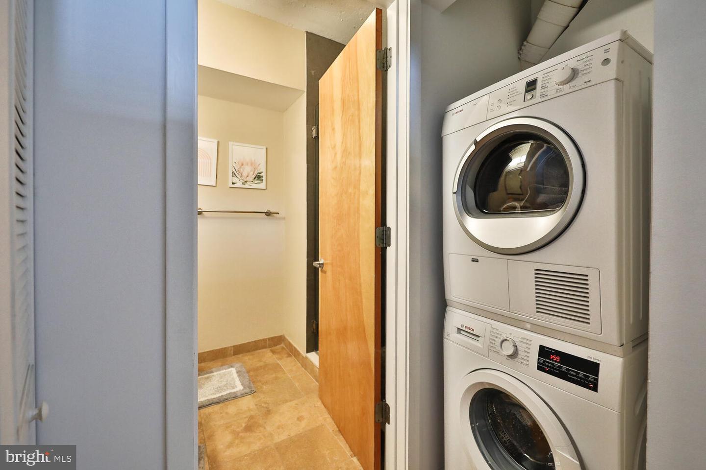 1228-32 Arch St #8c