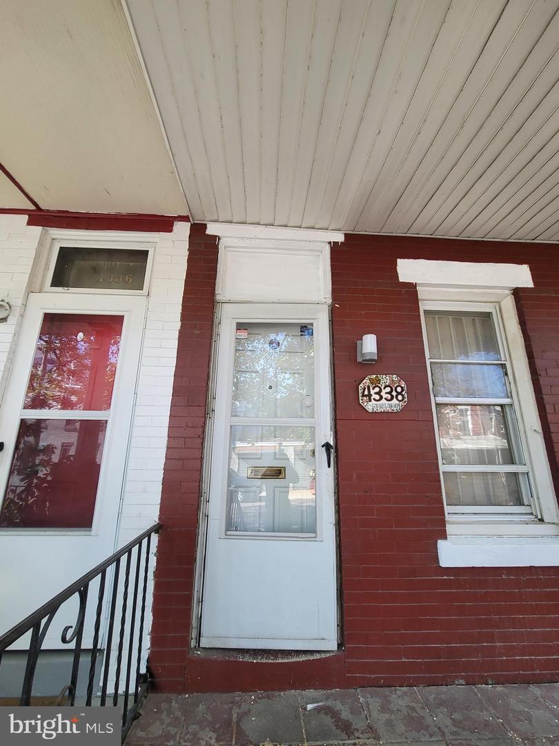 4338 Wayne Ave