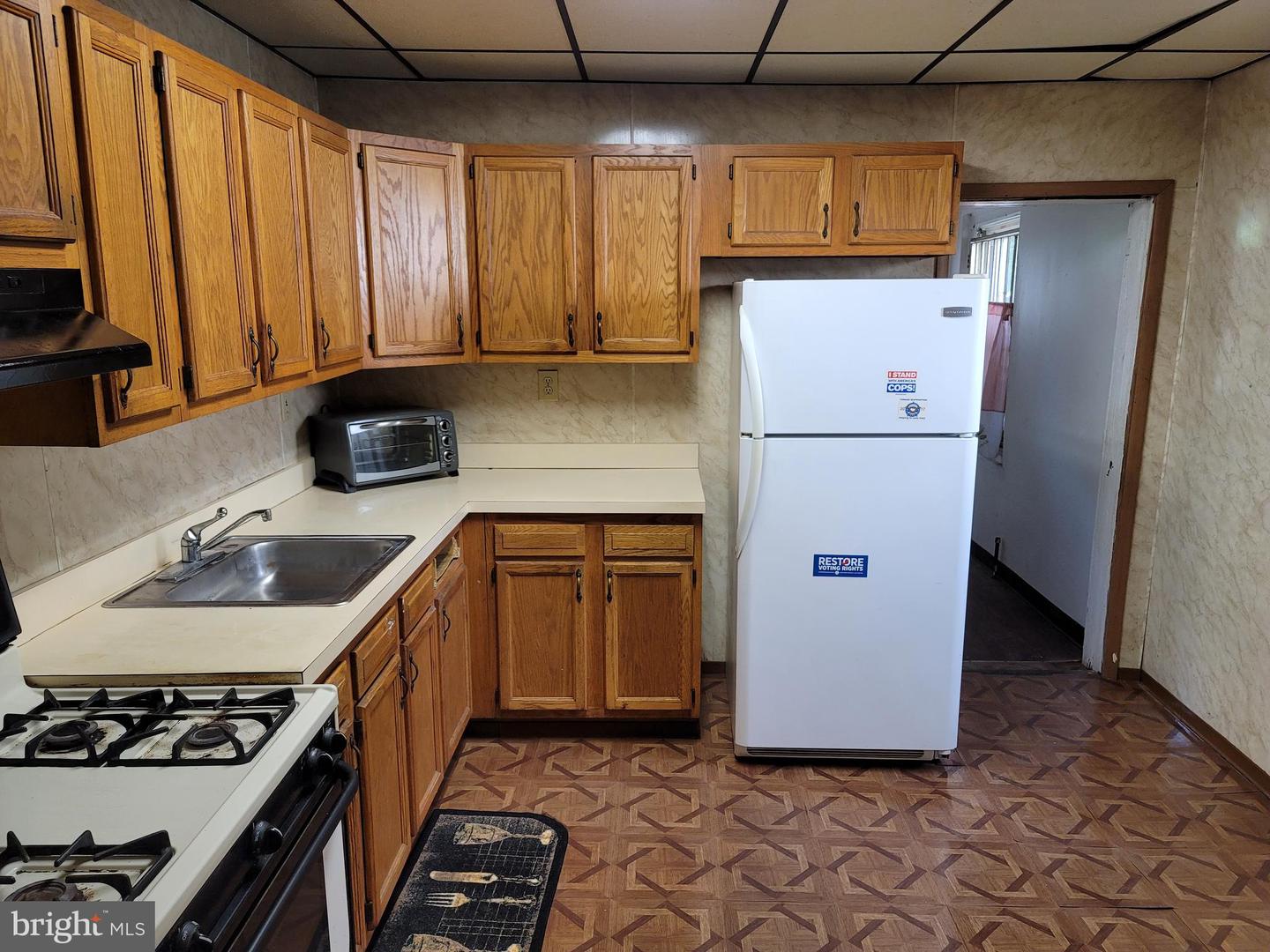4338 Wayne Ave