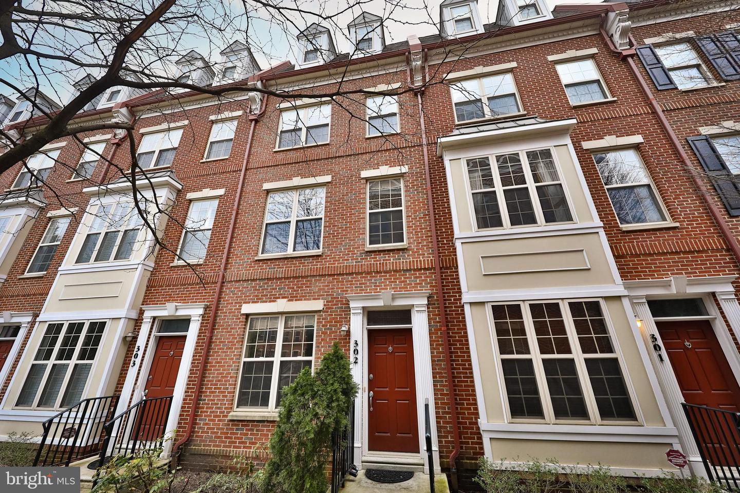 302 Governors Ct