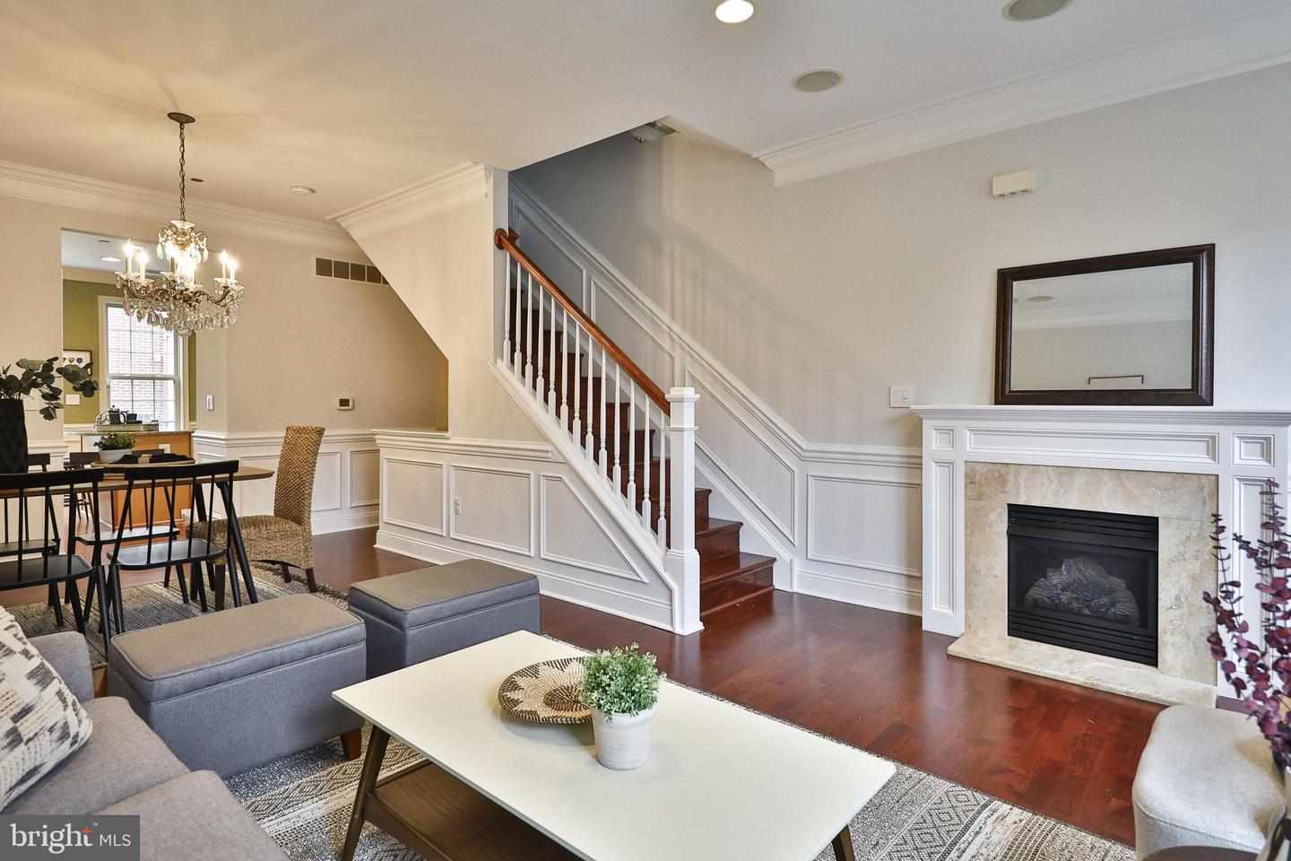 302 Governors Ct