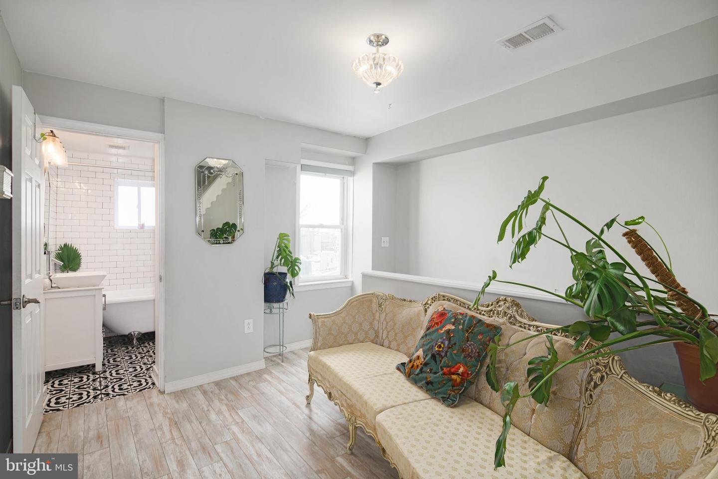 2639 Sepviva St