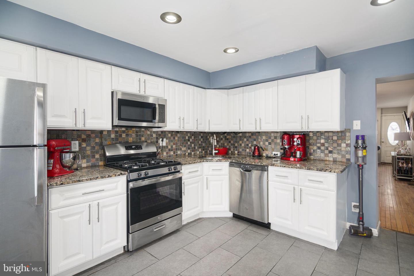 2639 Sepviva St