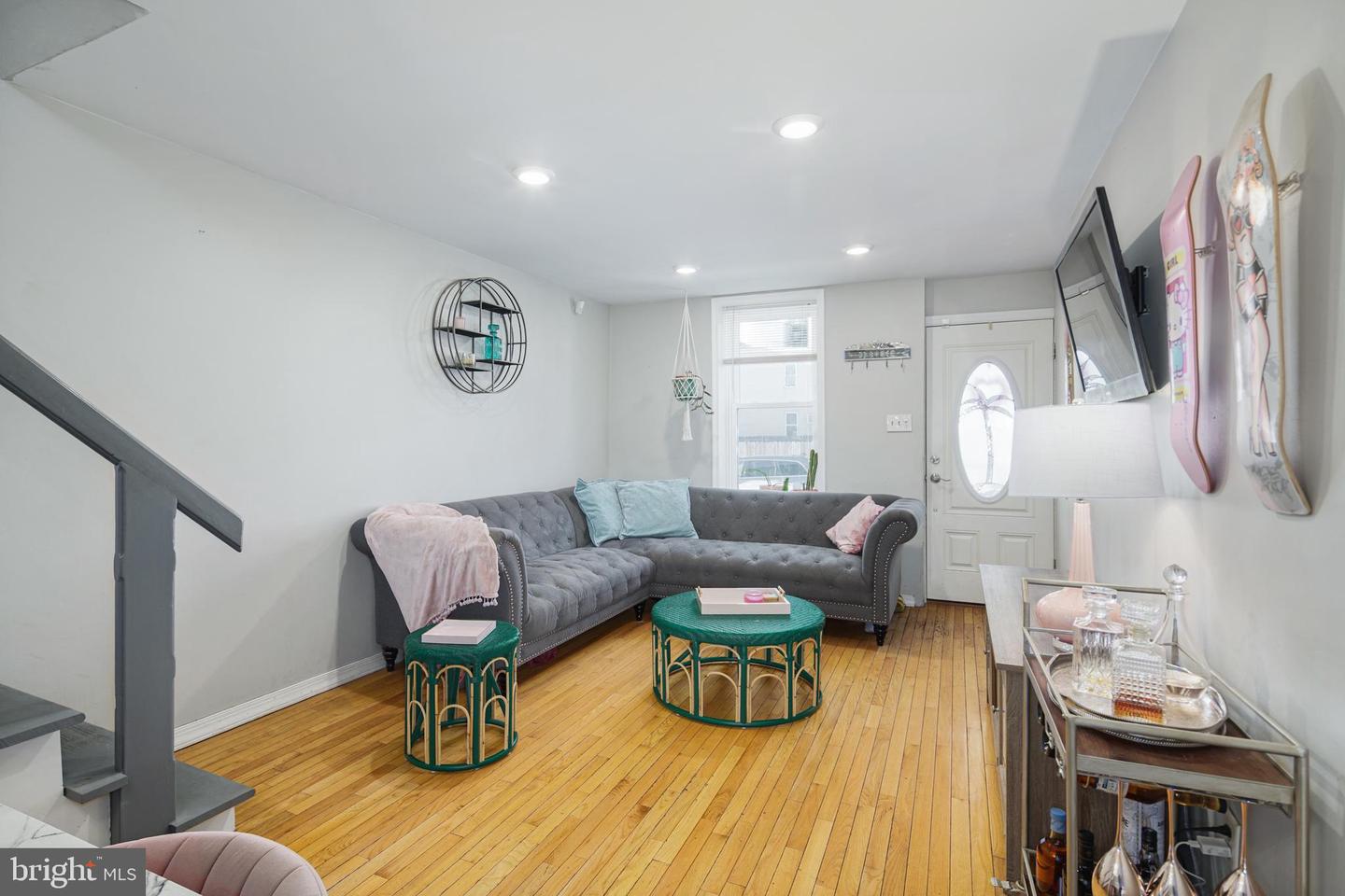 2639 Sepviva St