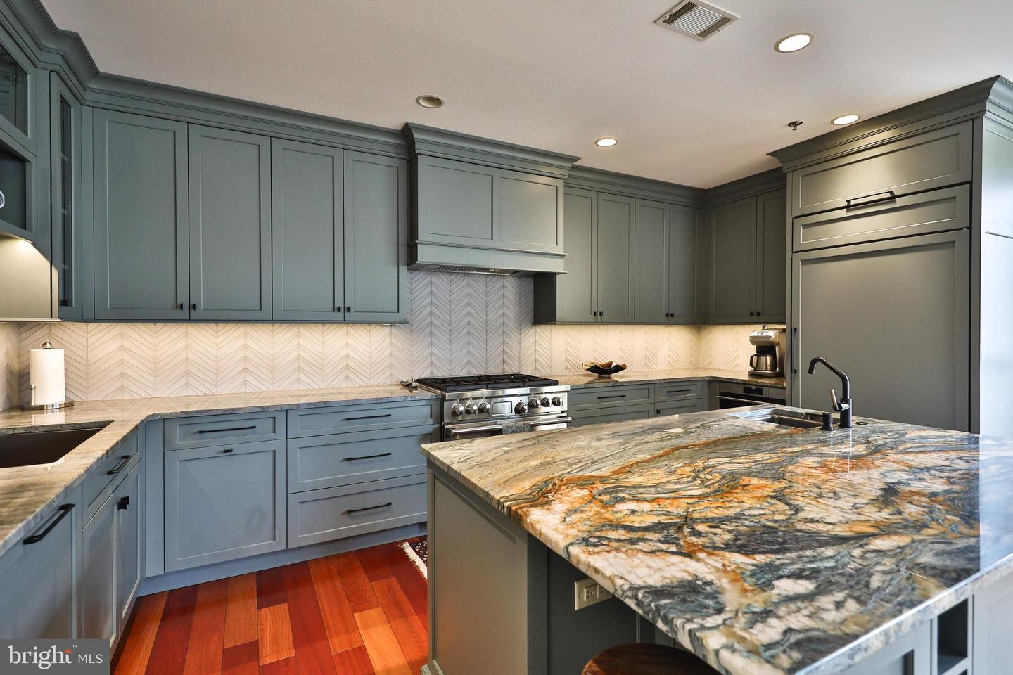 143 S. 2nd Street #301
