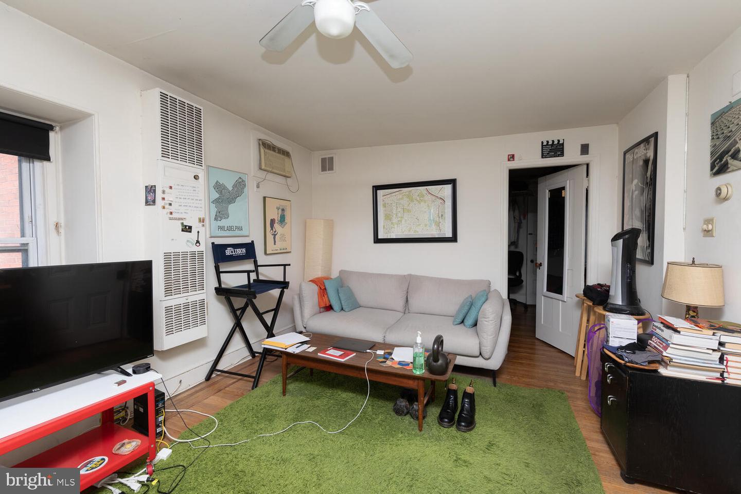7904-6 Germantown Ave