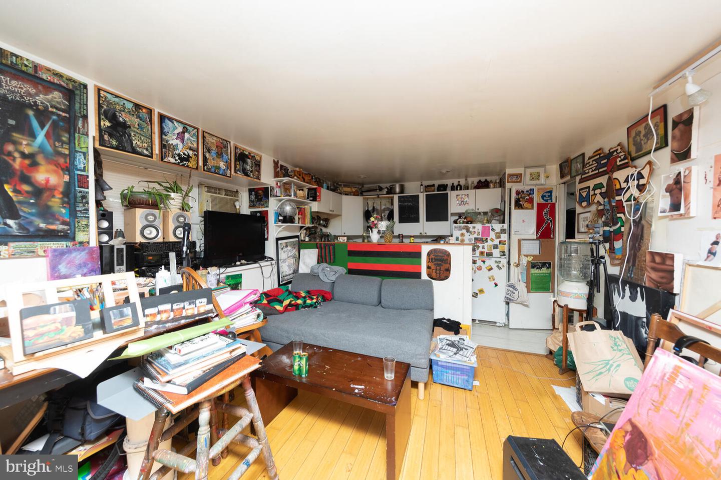 7904-6 Germantown Ave