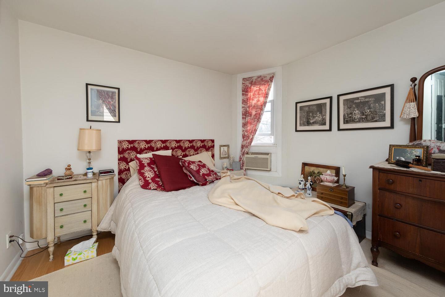 7904-6 Germantown Ave