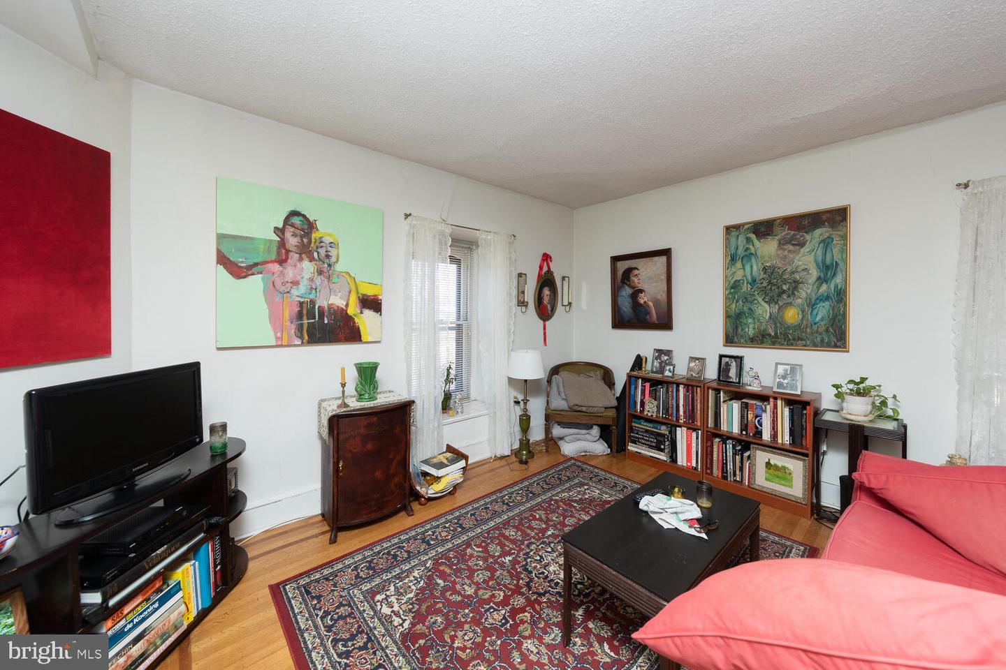 7904-6 Germantown Ave
