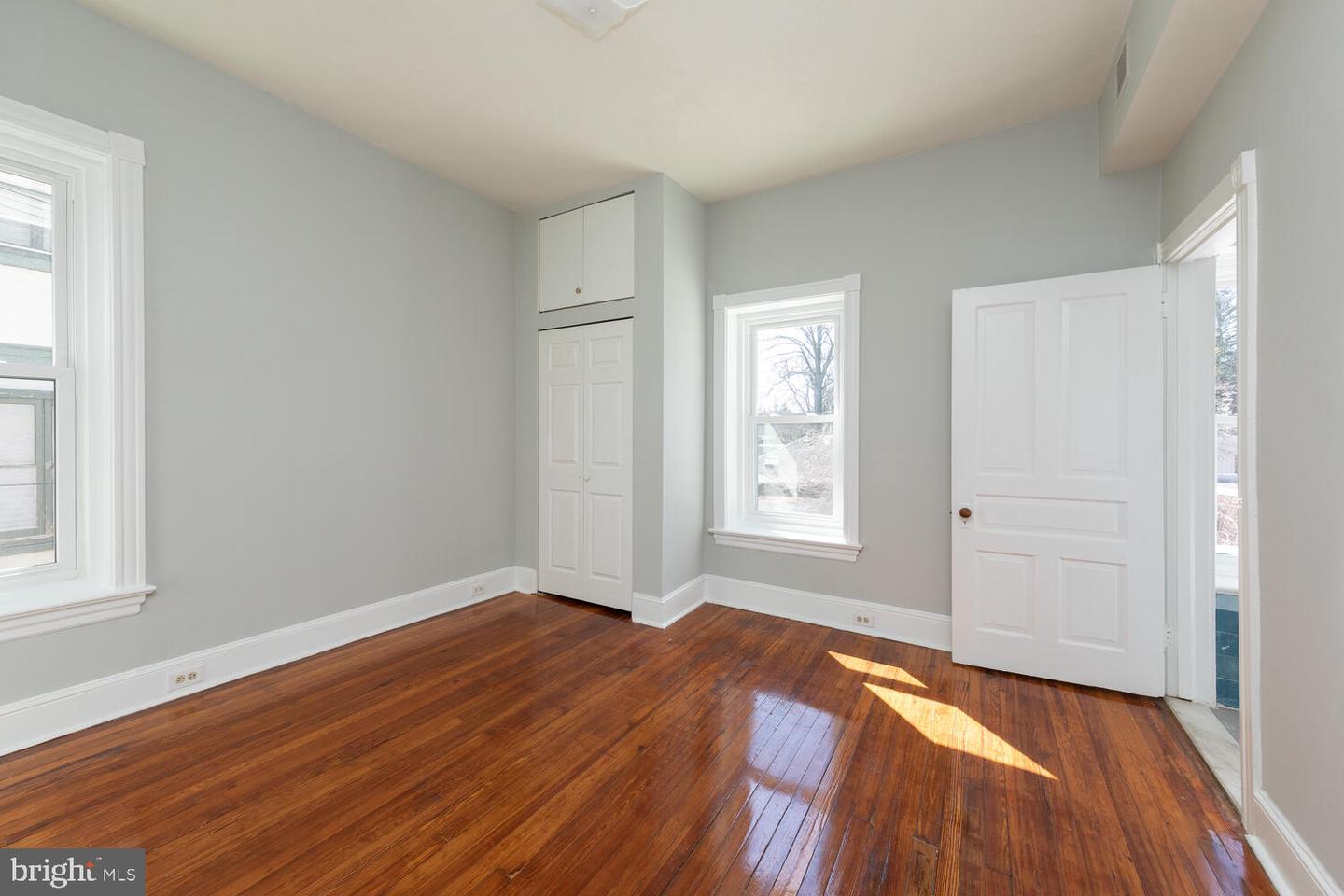 7904-6 Germantown Ave