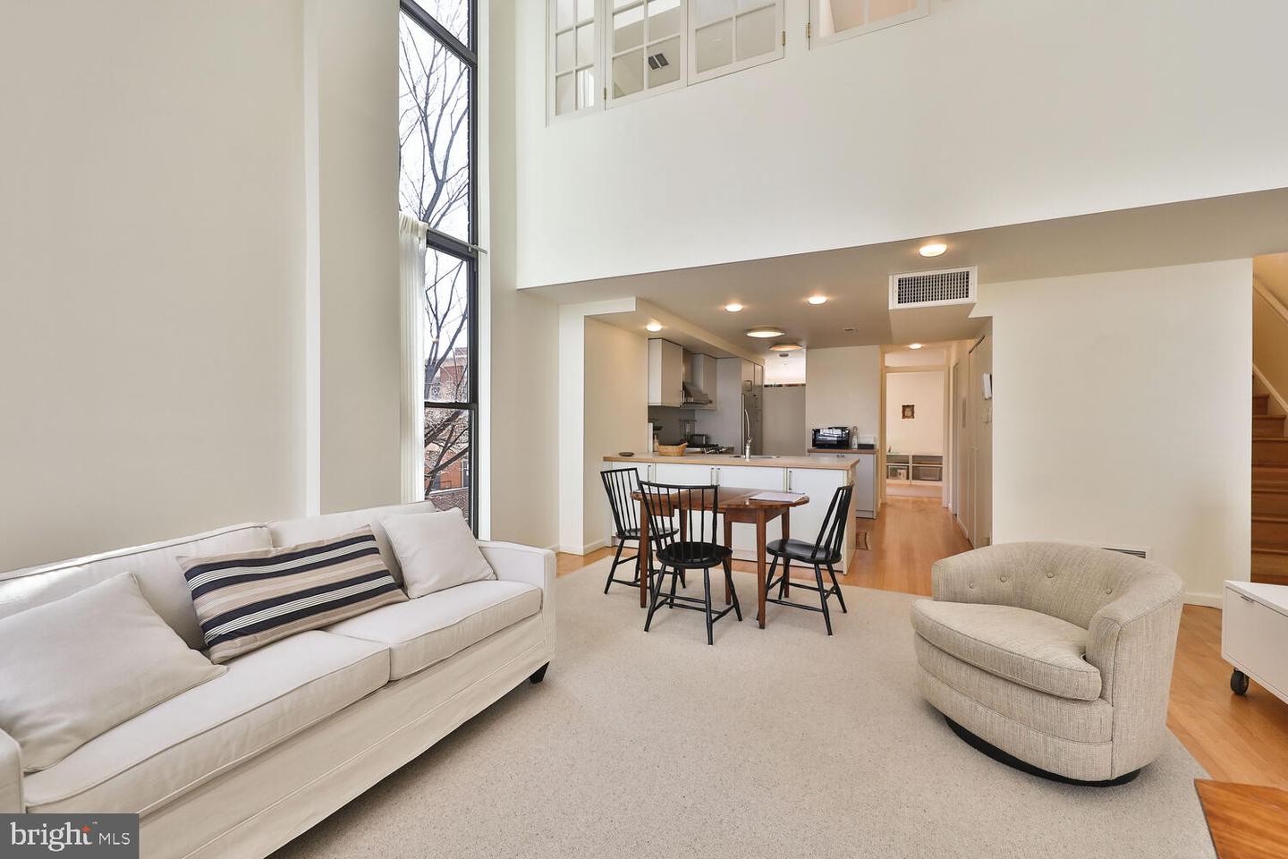 2 Saint James Ct