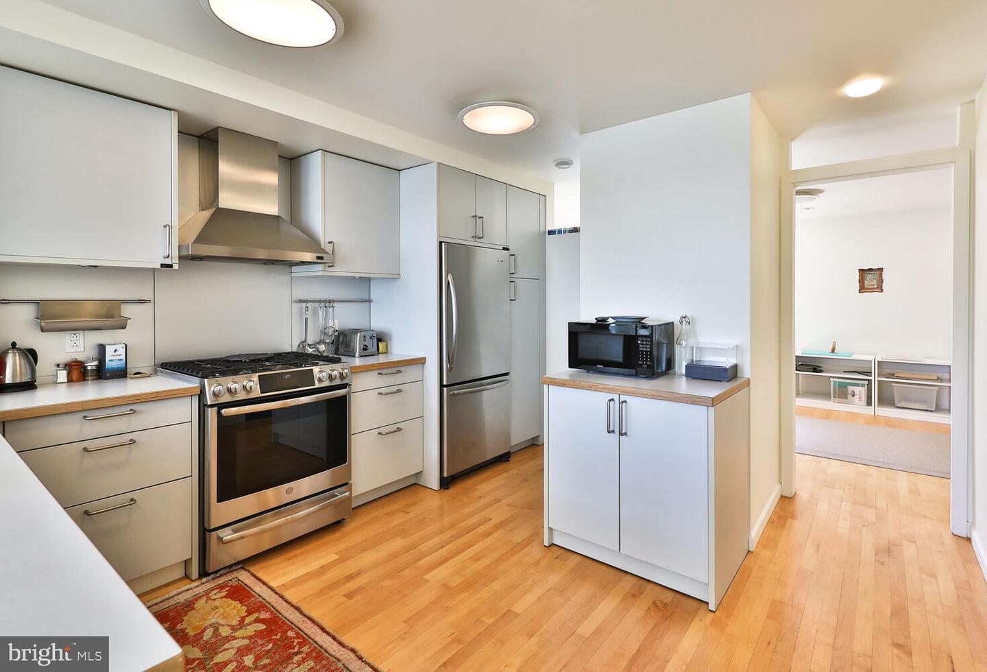 2 Saint James Ct