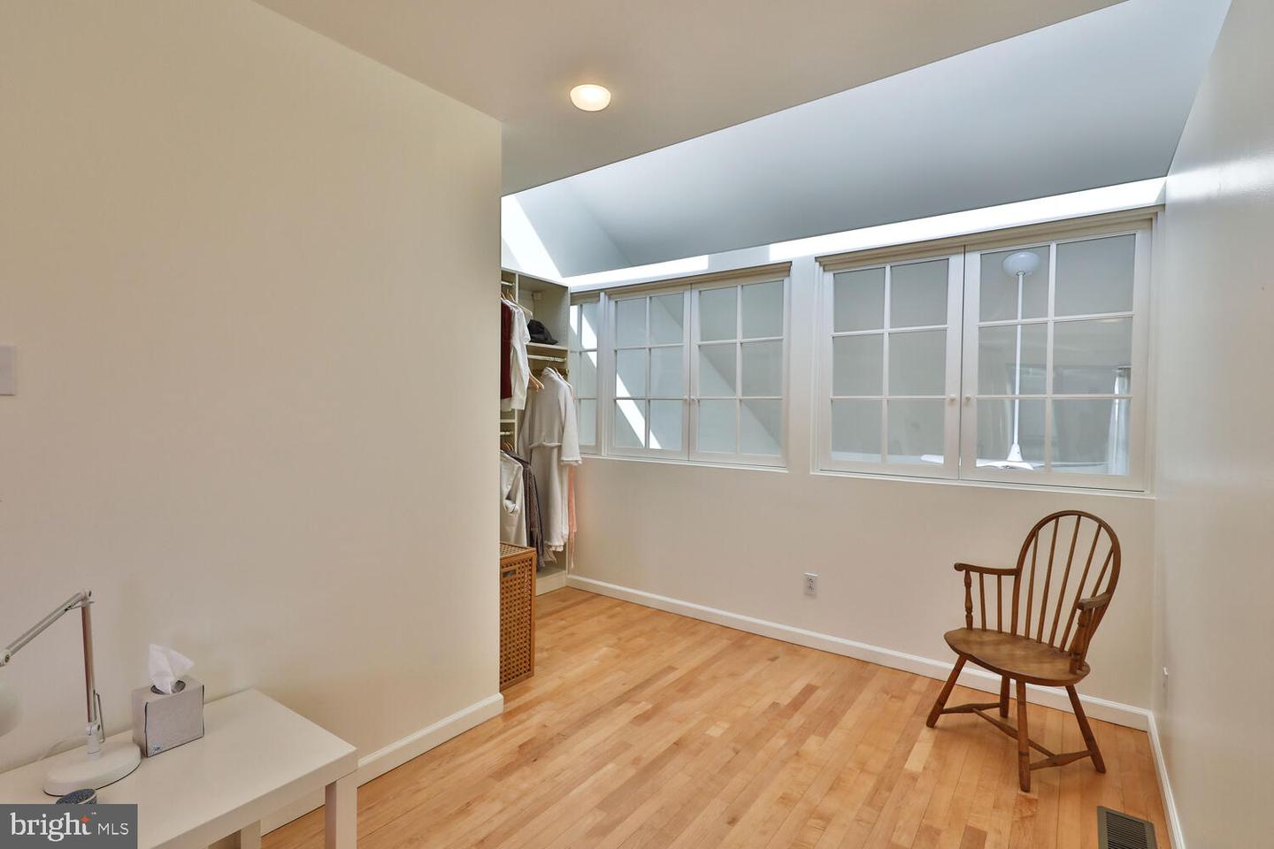 2 Saint James Ct