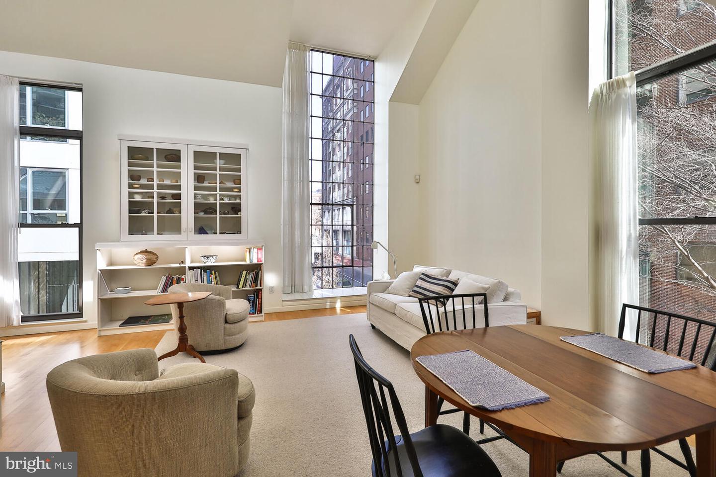 2 Saint James Ct