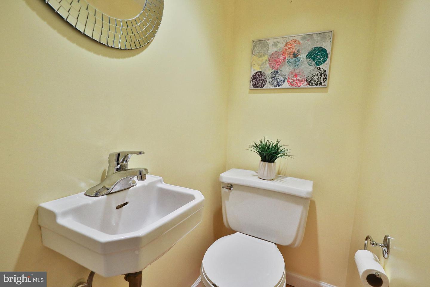 3405 Warden Dr