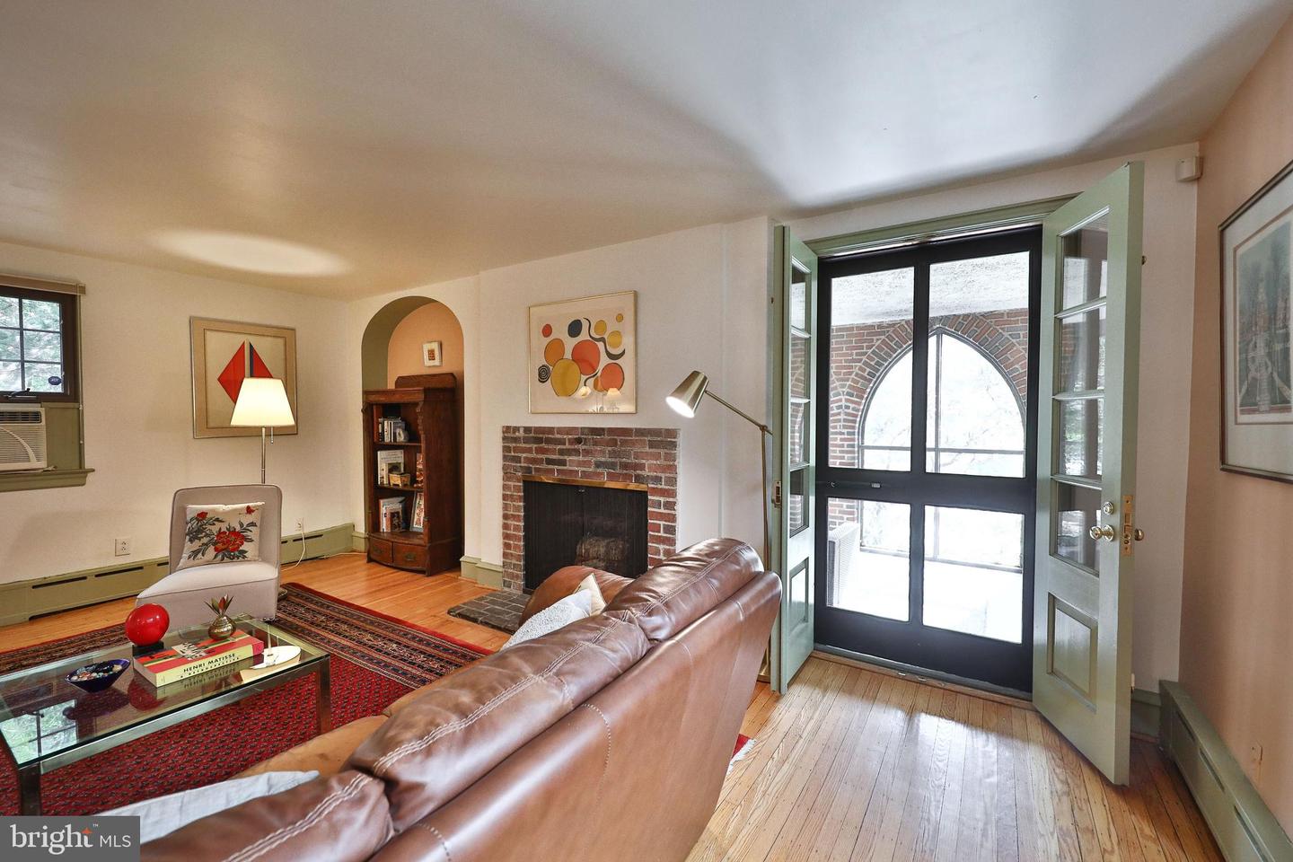 3405 Warden Dr