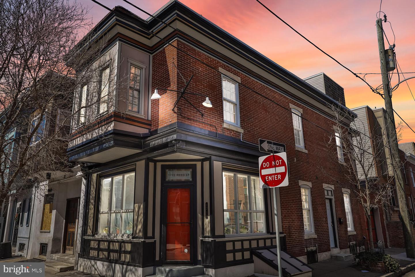 1715 Reed St