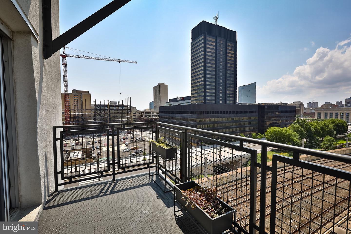 2200 Arch St #712