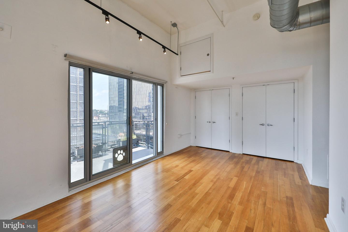 2200 Arch St #712