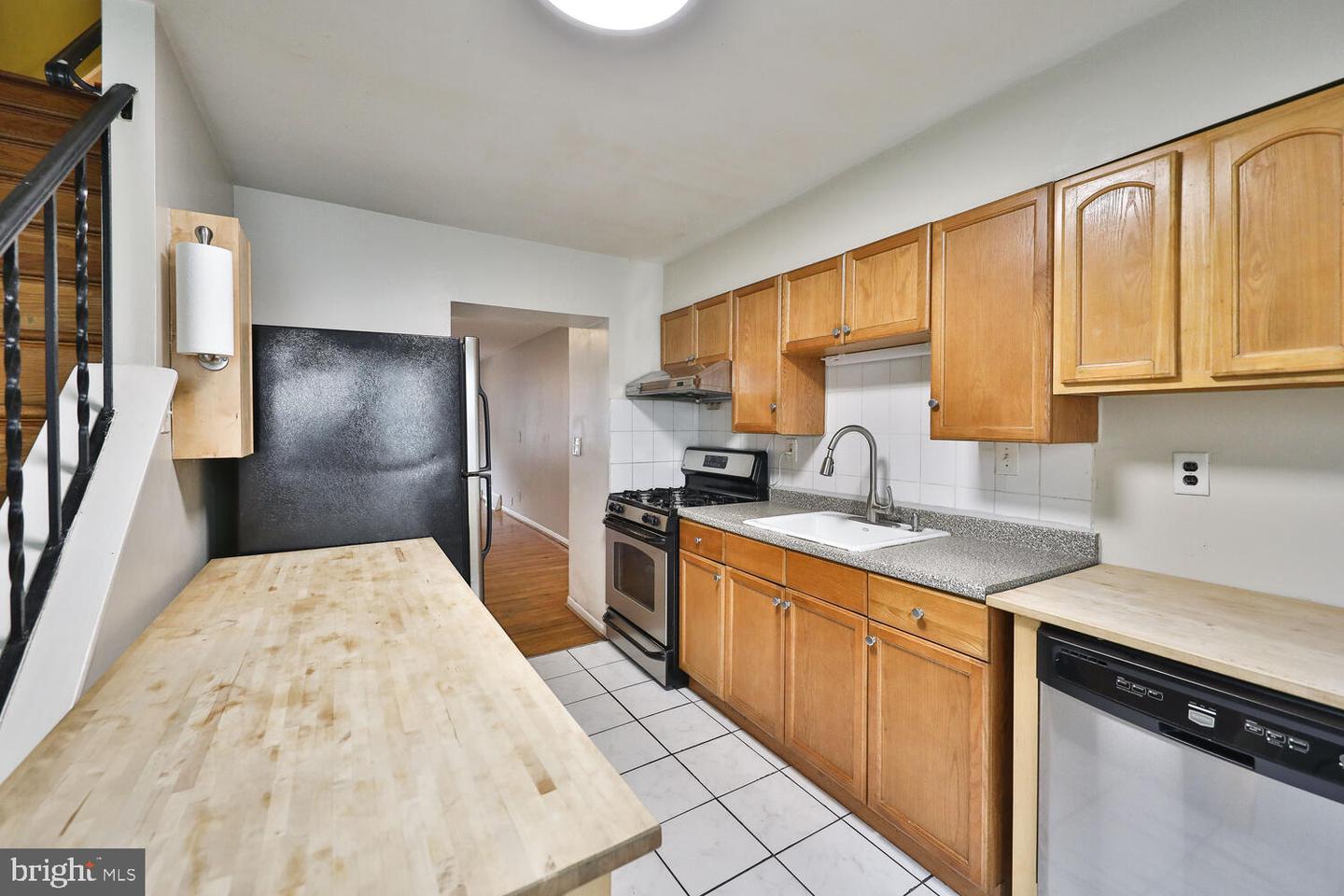 1335 S 7th St