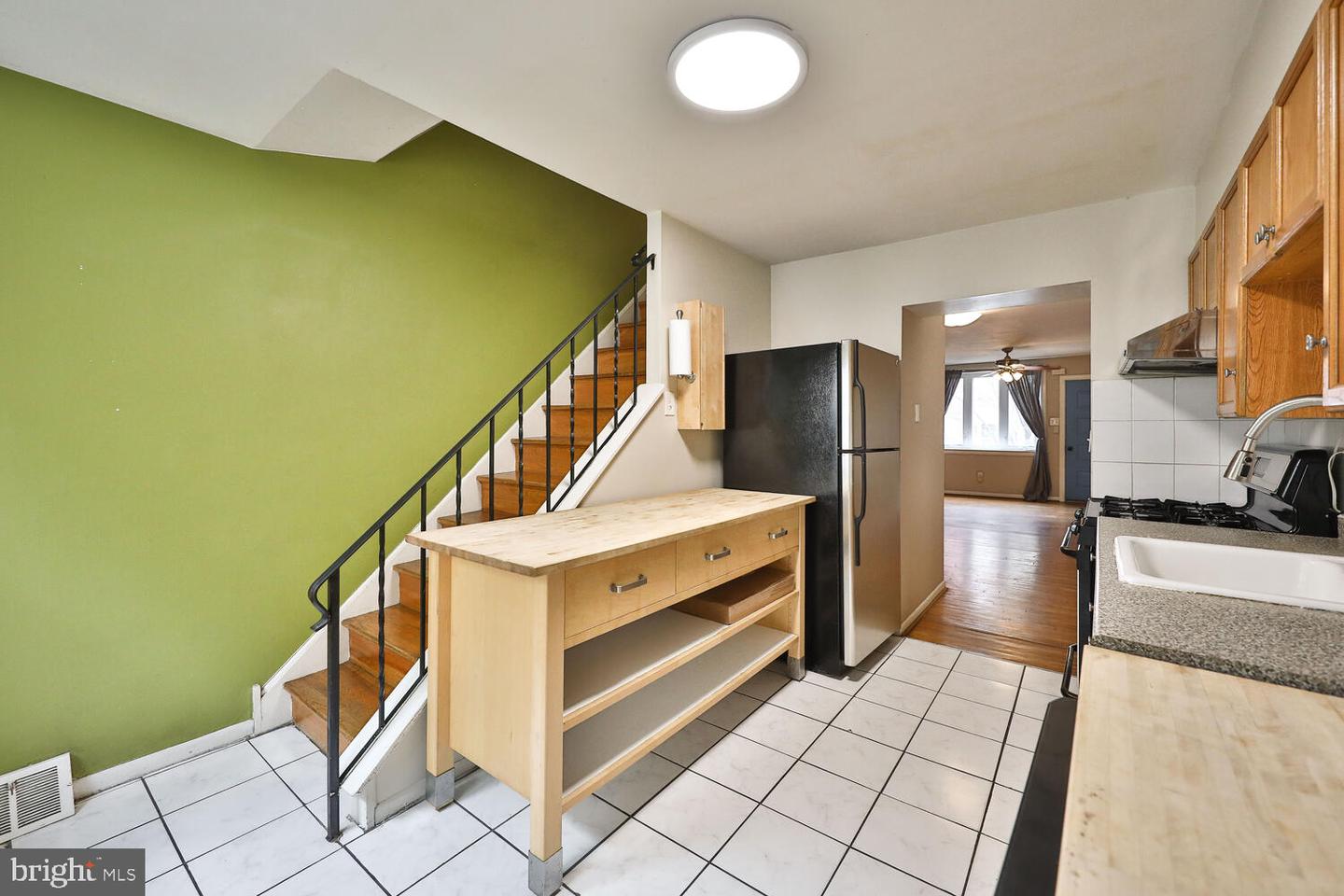 1335 S 7th St