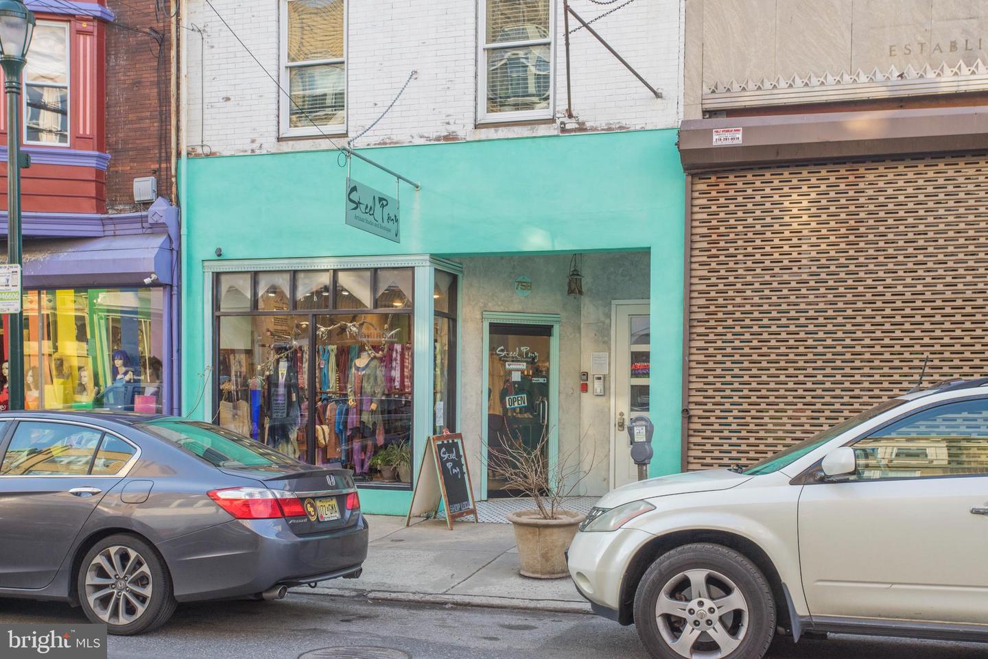 758 S 4th St