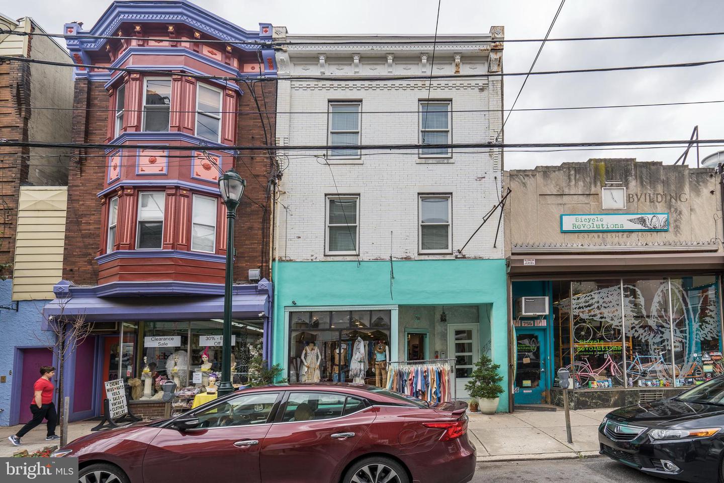 758 S 4th St