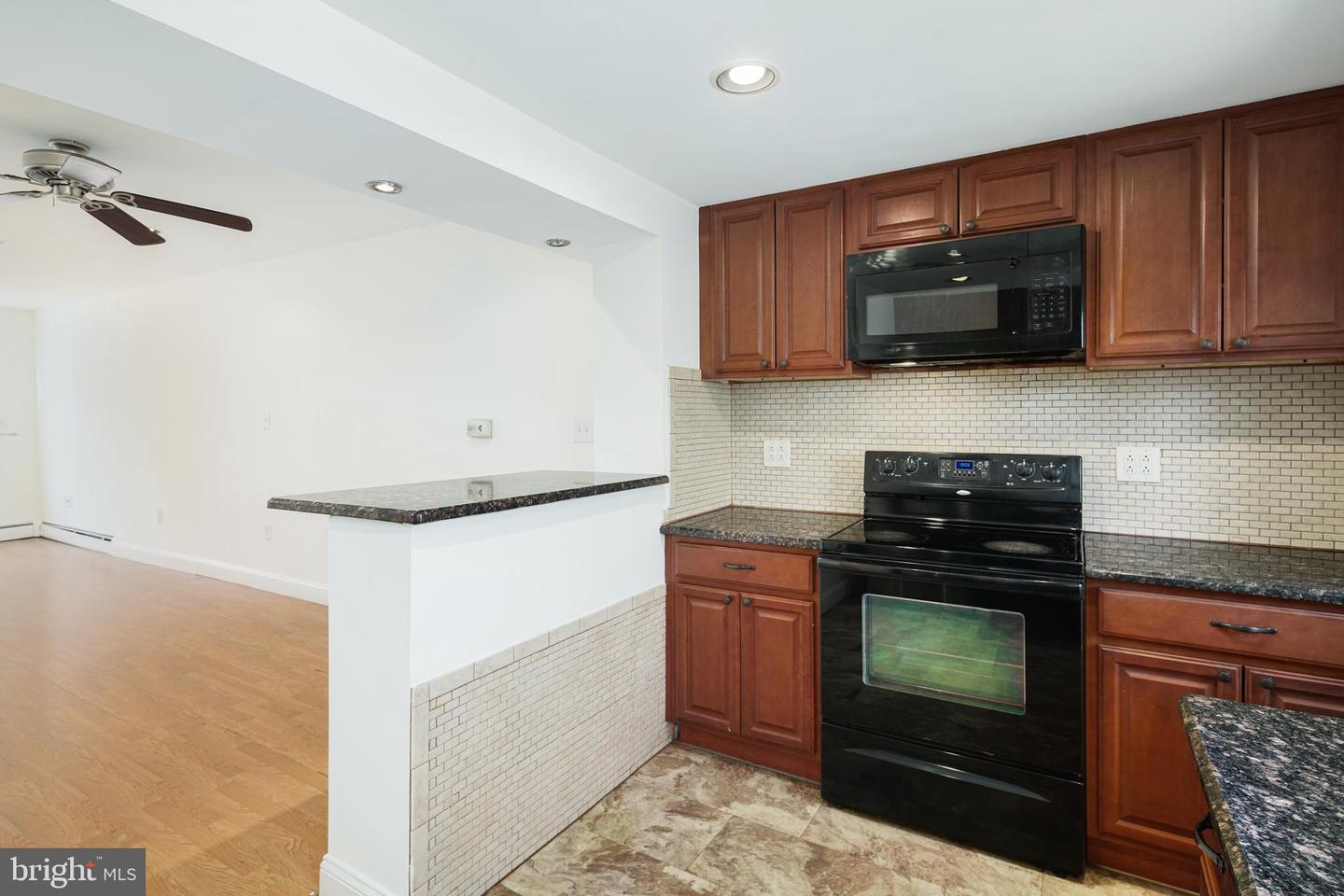 1229 Emily St