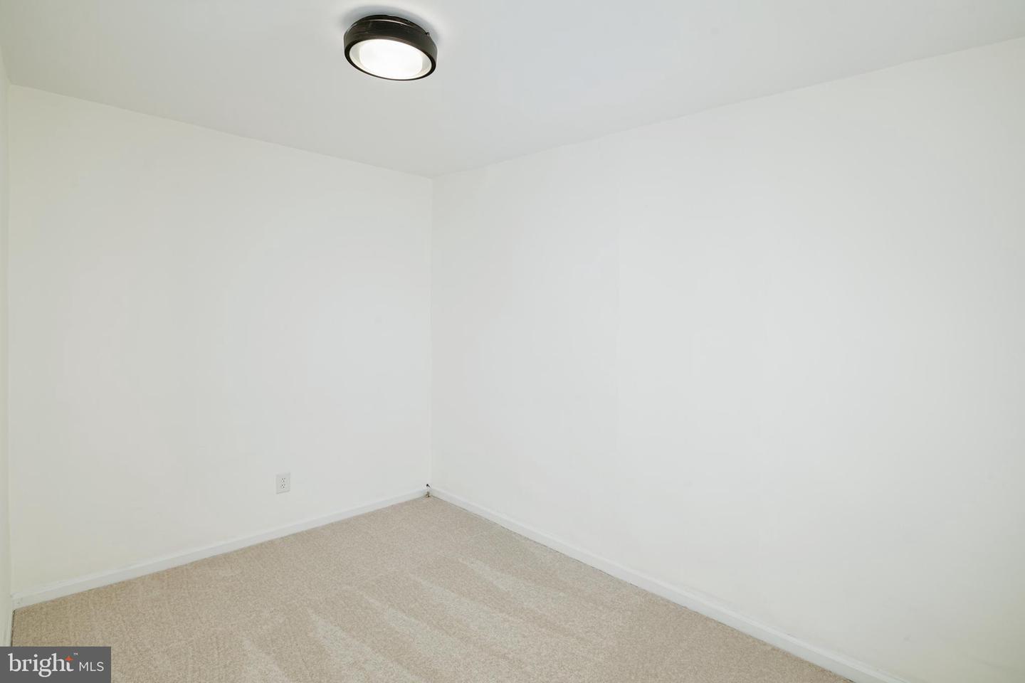 1229 Emily St