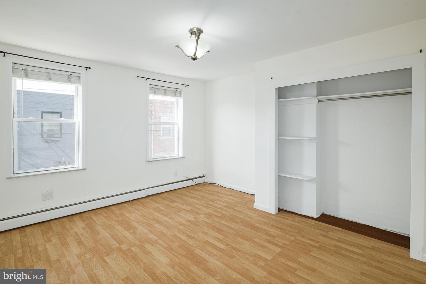 1229 Emily St