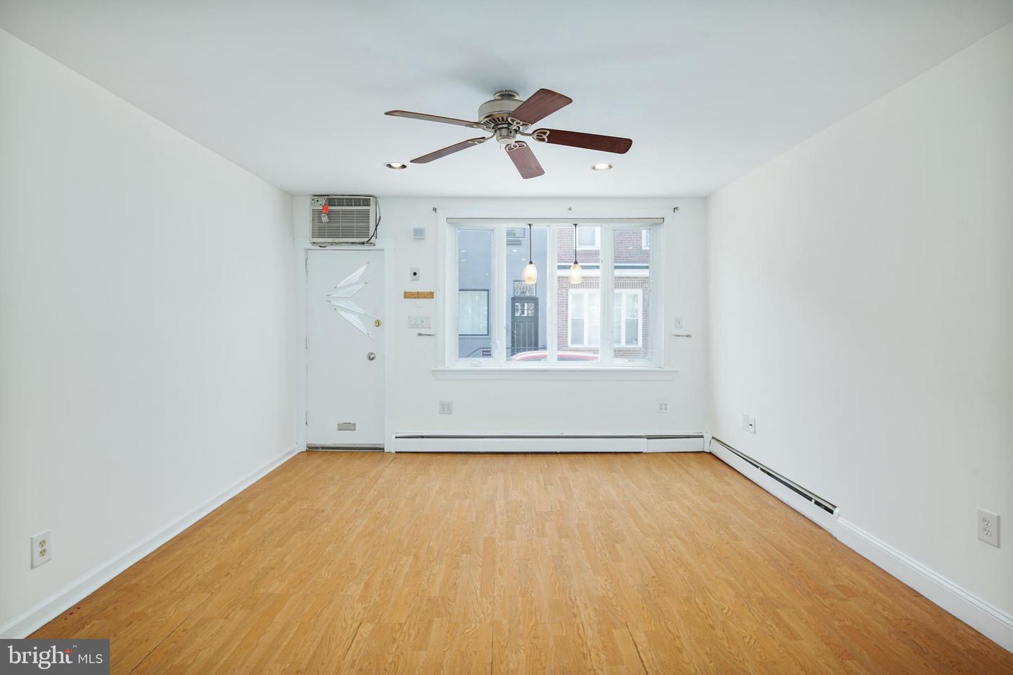 1229 Emily St