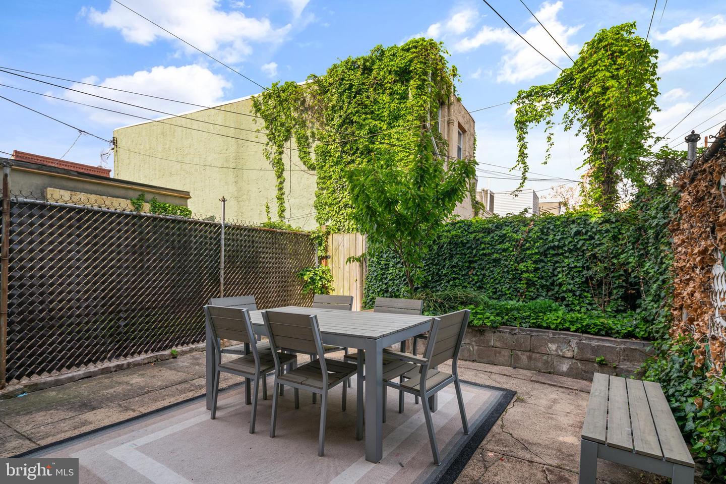 1908 S 4th St