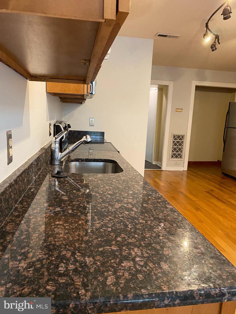 1550 E Montgomery Ave