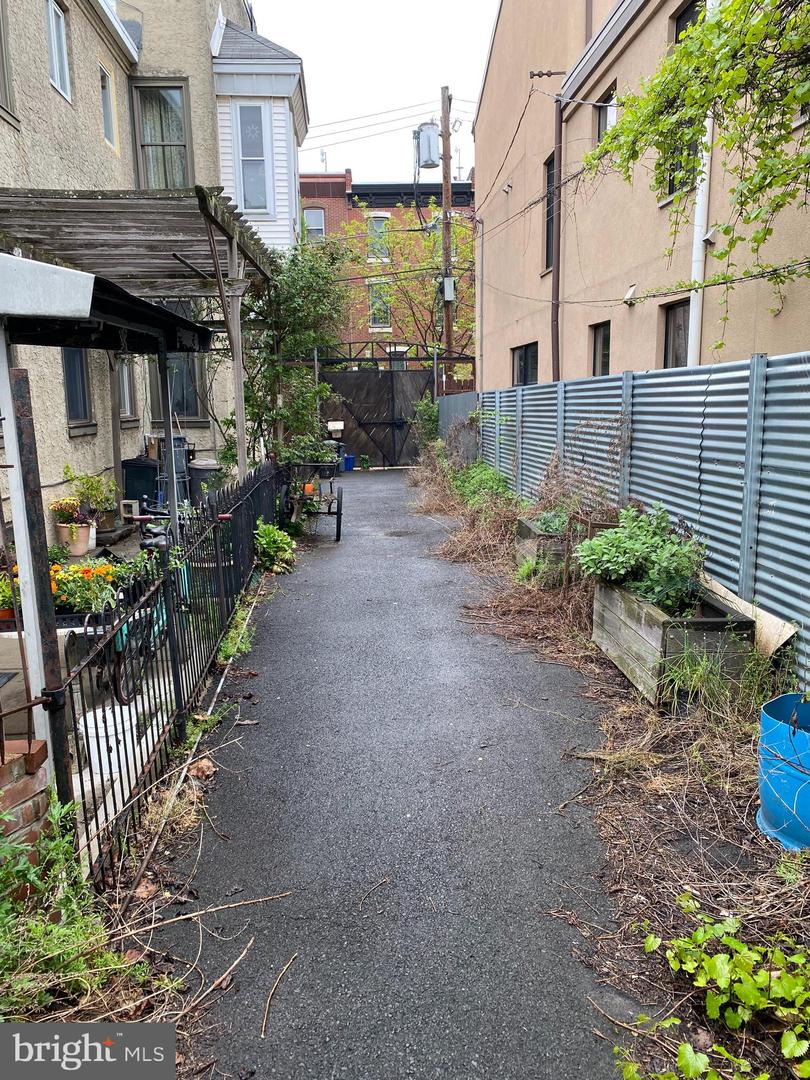 1550 E Montgomery Ave