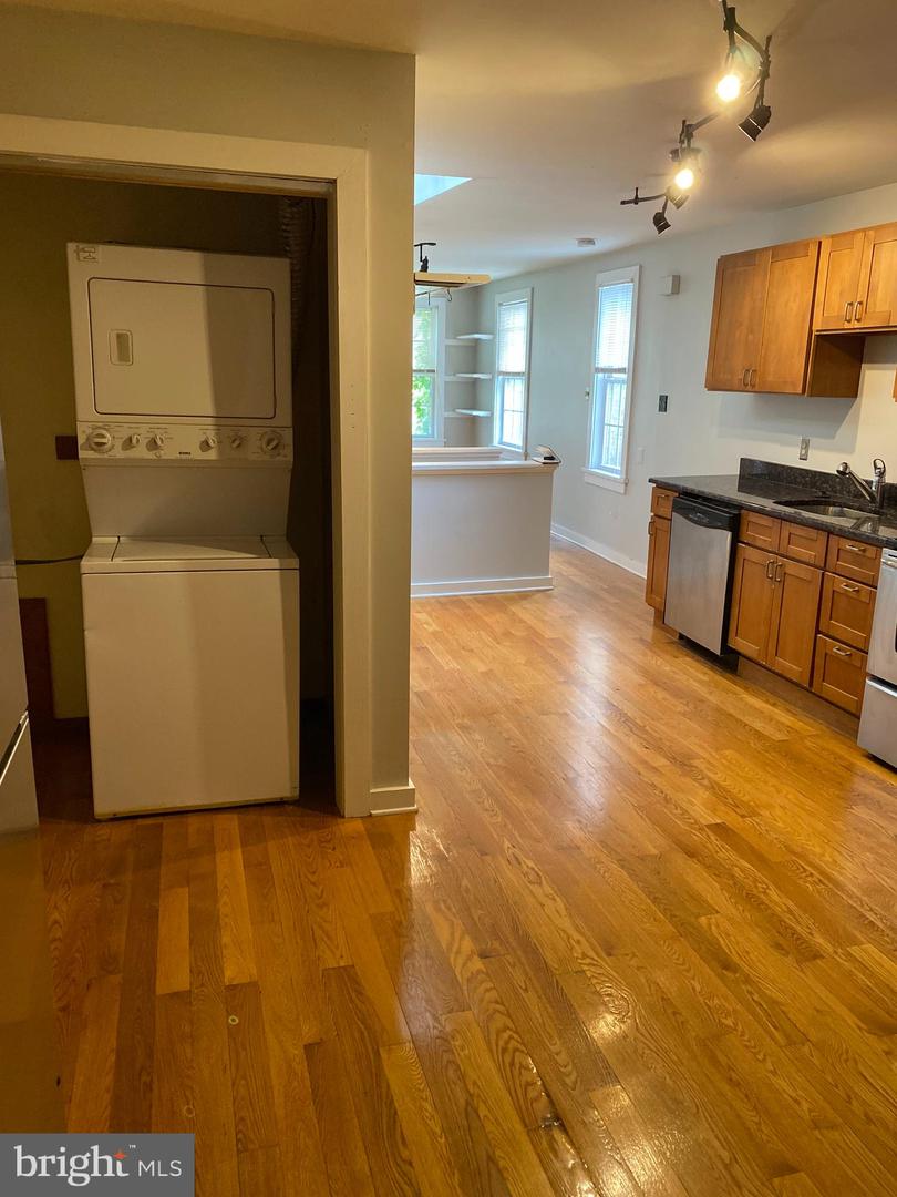 1550 E Montgomery Ave