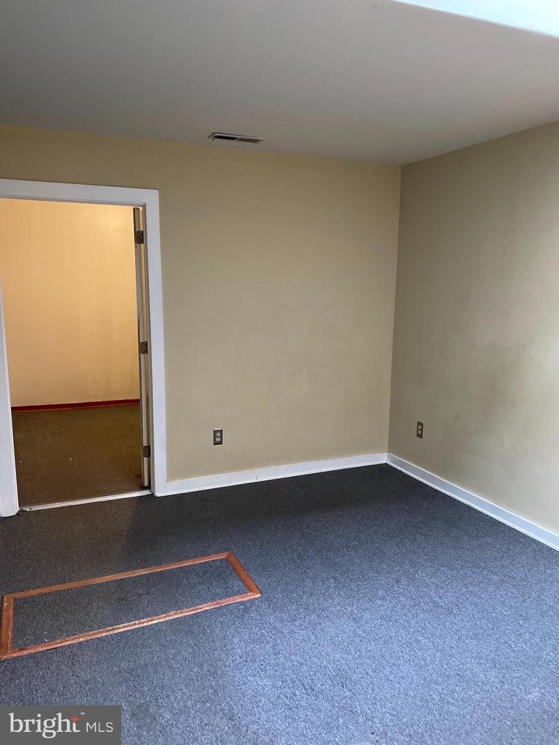 1550 E Montgomery Ave