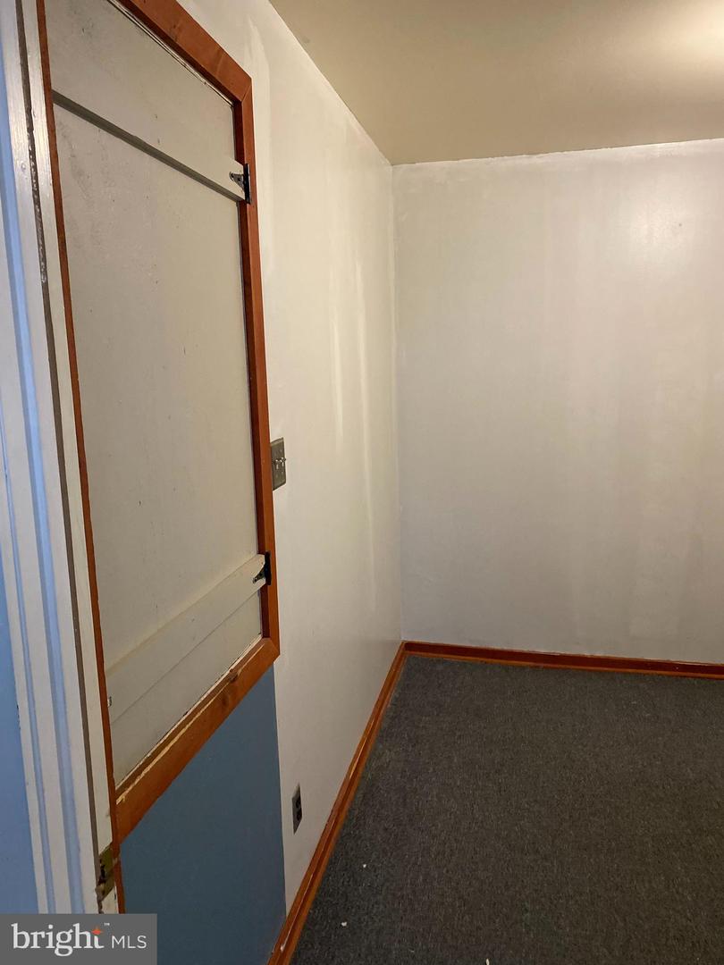 1550 E Montgomery Ave