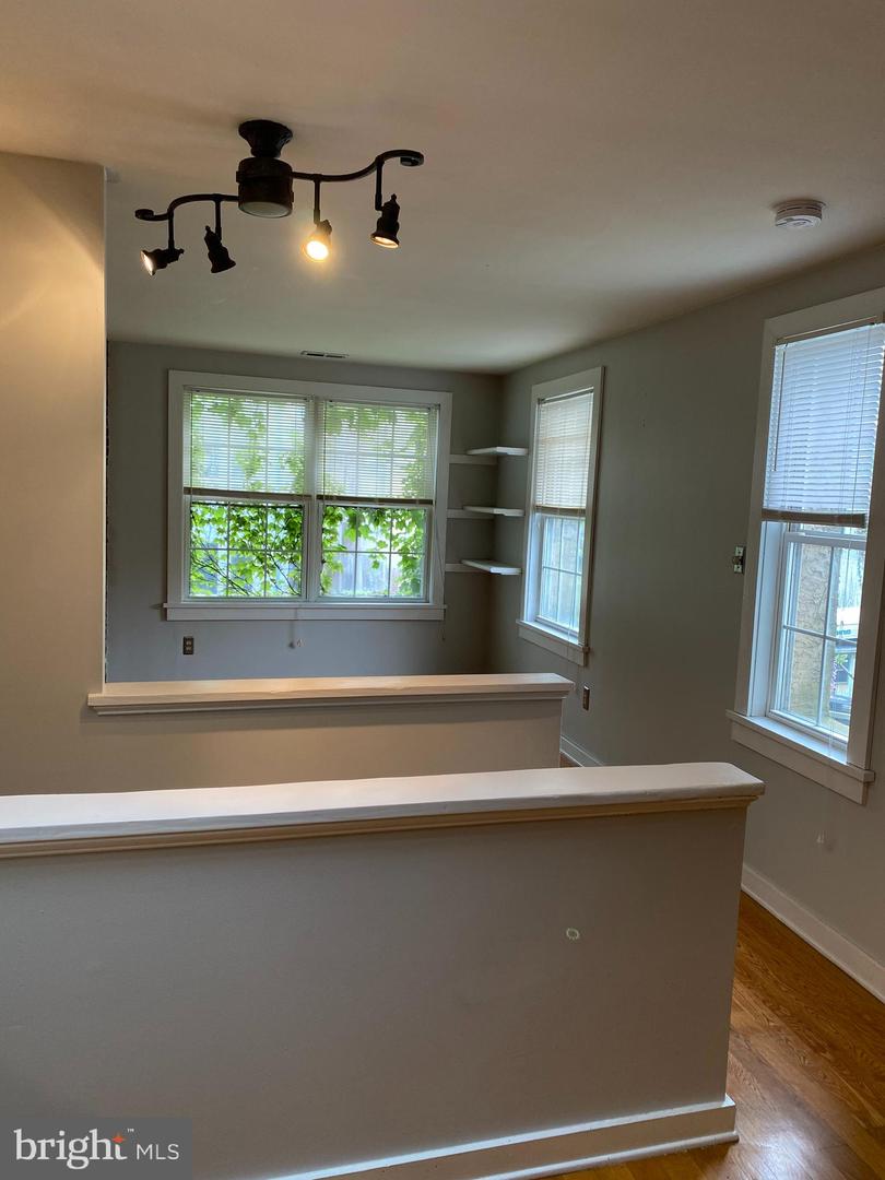 1550 E Montgomery Ave